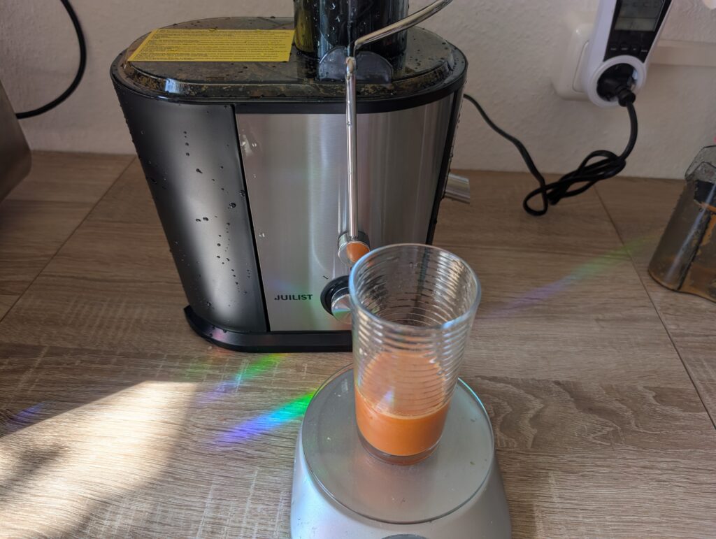 Juilist-Entsafter Karottensaft