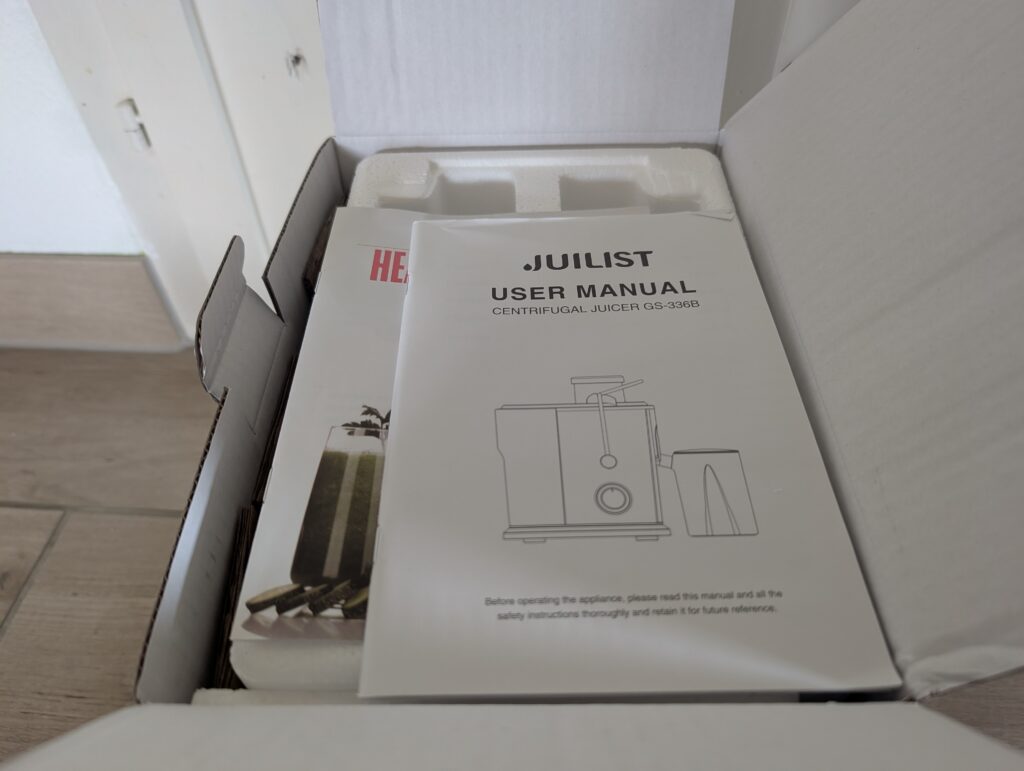 Juilist-Entsafter Verpackung geöffnet