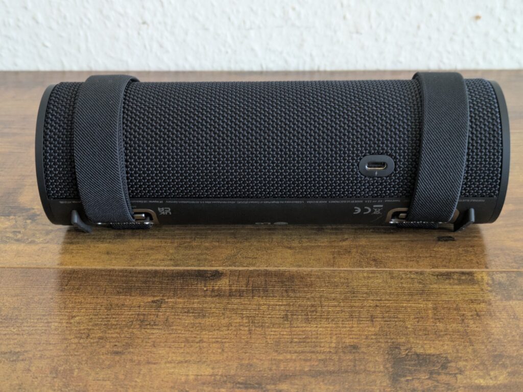 LG xboom Grab by will.i.am Bluetooth-Lautsprecher von hinten