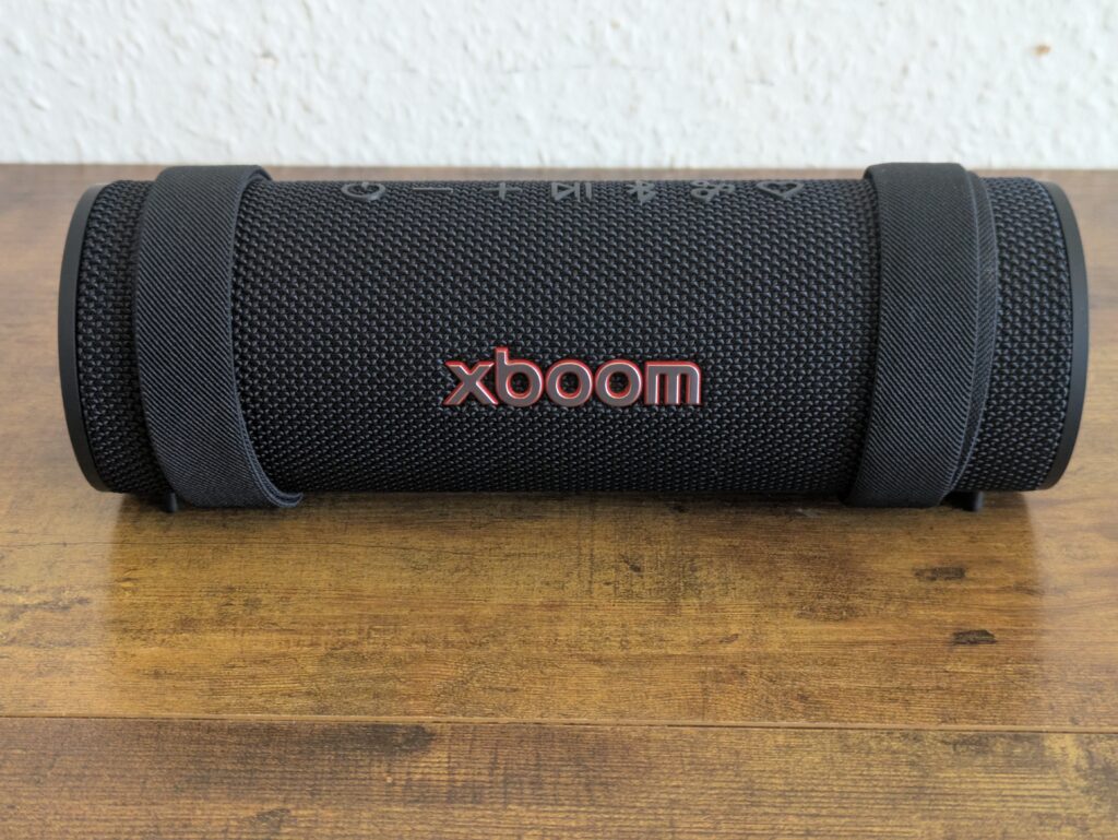 LG xboom Grab by will.i.am Bluetooth-Lautsprecher von vorne