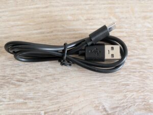 Ladekabel der DEATTI DET T4 Wildkamera