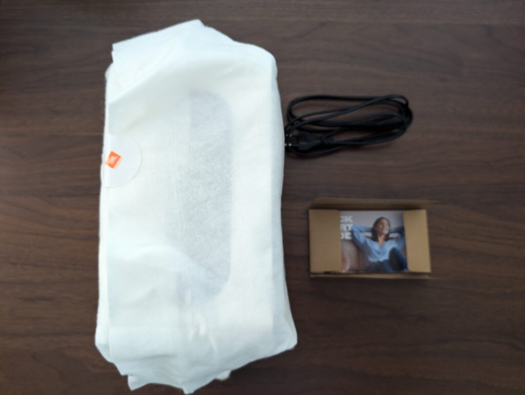 Lieferumfang des JBL Authentics 200 Smart Home Bluetooth-Lautsprechers