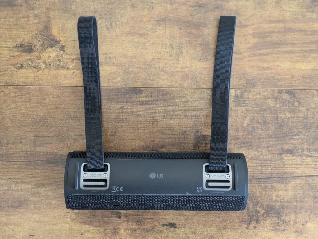Tragegurt des LG xboom Grab by will.i.am Bluetooth-Lautsprechers