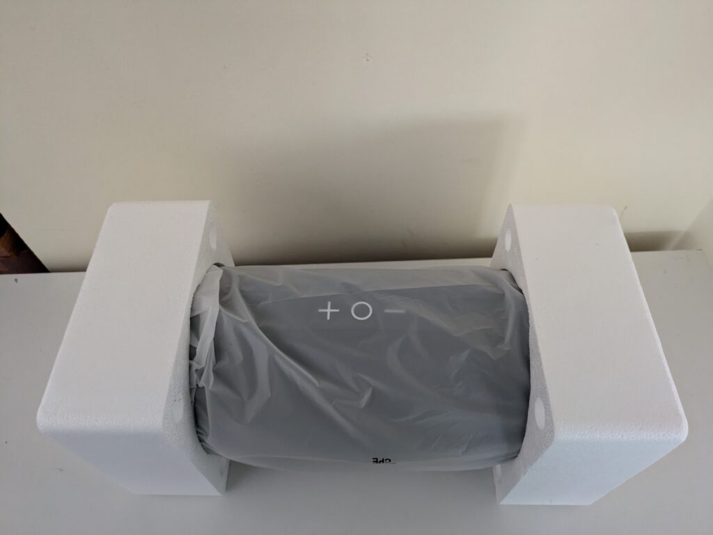 Tribit StormBox Lava Bluetooth-Lautsprecher in der Verpackung (2)