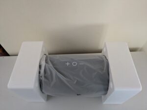 Tribit StormBox Lava Bluetooth-Lautsprecher in der Verpackung (2)
