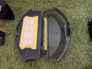 Venga VG RVC 3002 BK Wischroboter Staubbehälter geöffnet