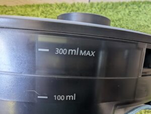 Venga VG RVC 3002 BK Wischroboter Wassertank Skala