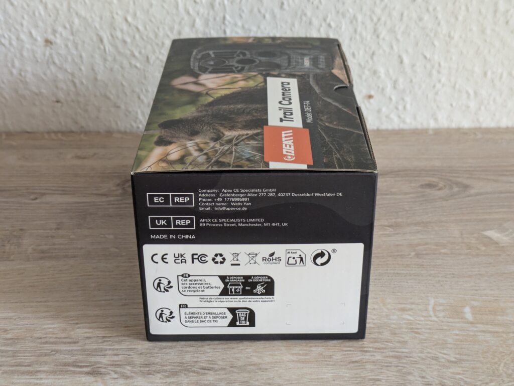 Verpackung der DEATTI DET T4 Wildkamera von Rechts