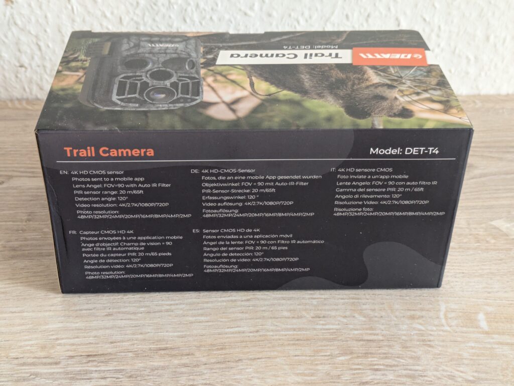 Verpackung der DEATTI DET T4 Wildkamera von hinten