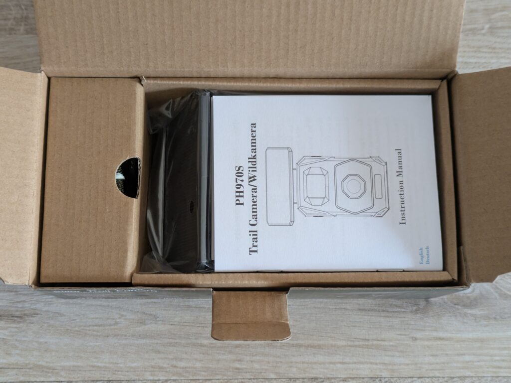 Verpackung der Maxdone PH970S Wildkamera geöffnet (2)