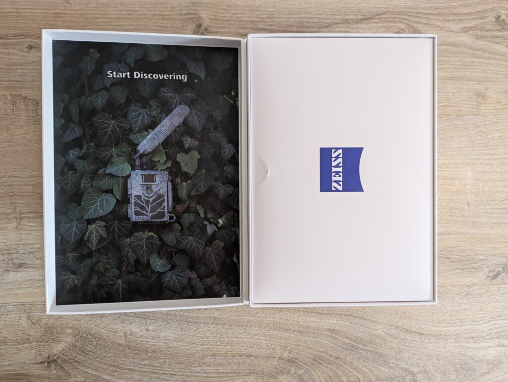 Verpackung der Zeiss Secacam 5 Wildkamera geöffnet