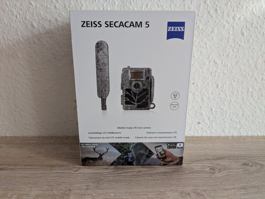 Verpackung der Zeiss Secacam 5 Wildkamera von vorne