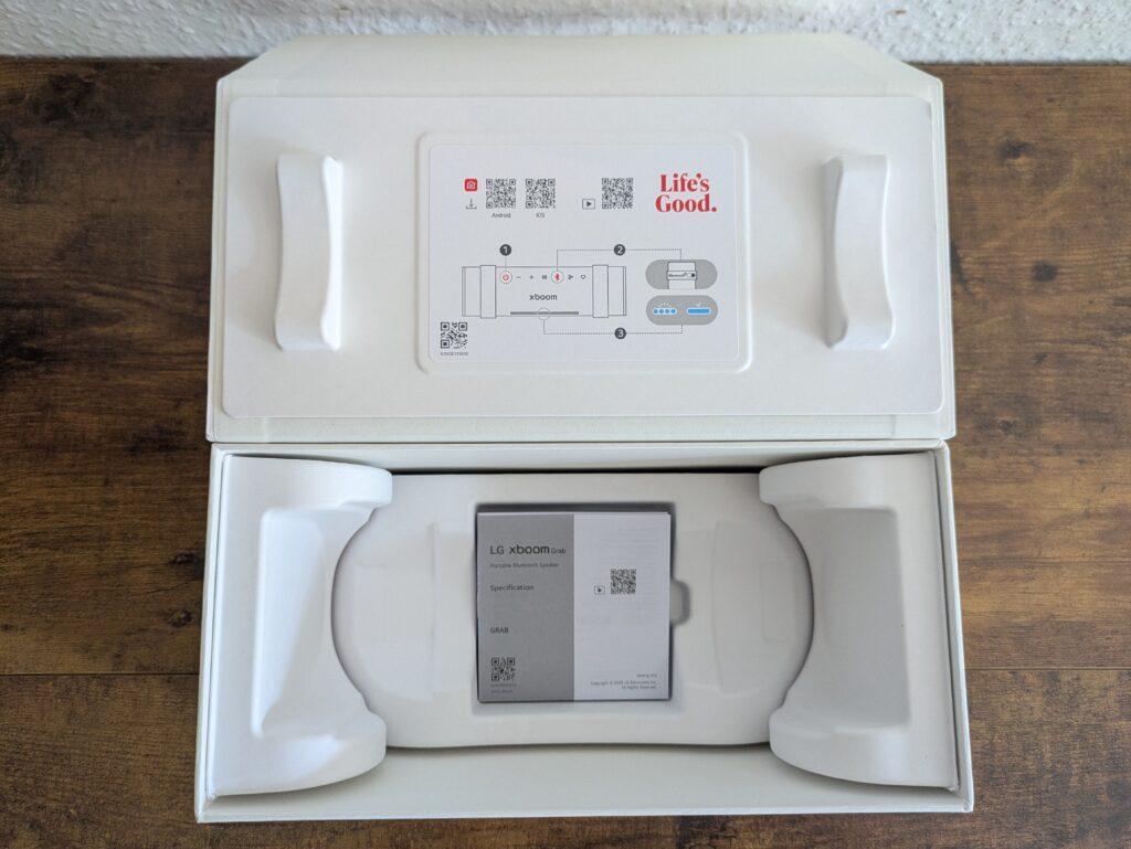 Verpackung des LG xboom Grab by will.i.am Bluetooth-Lautsprechers ohne Inhalt