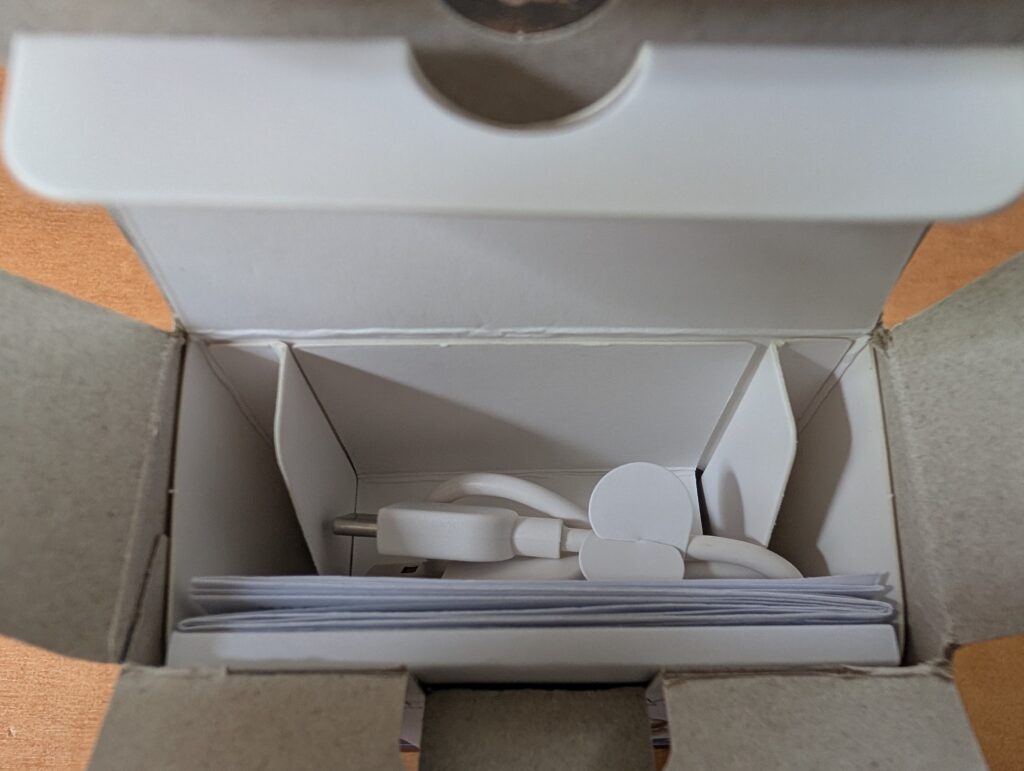 Verpackung des Panasonic RB-F10 Kopfhörers geöffnet