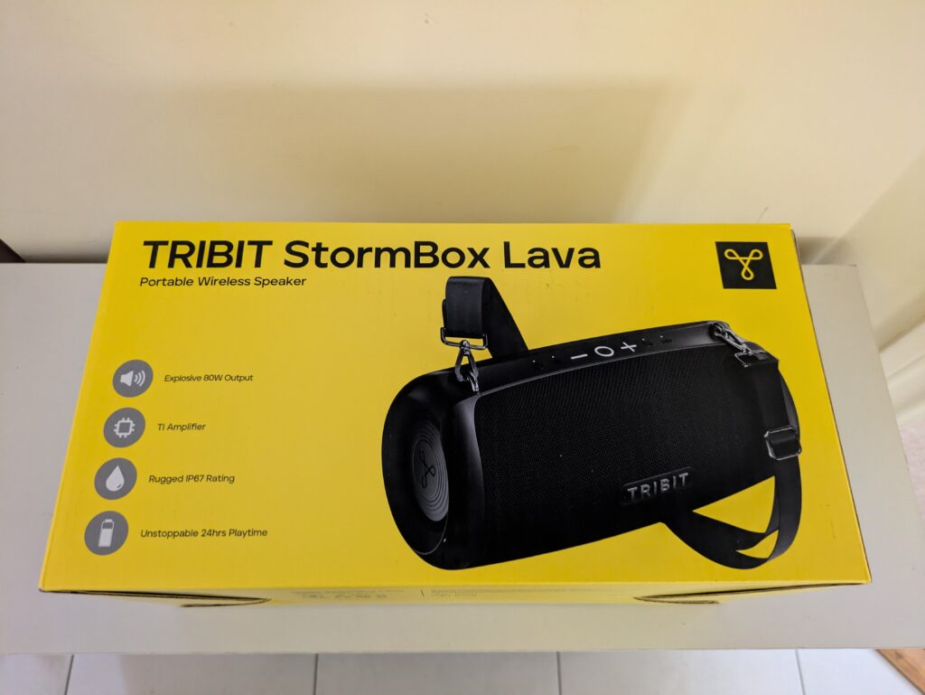 Verpackung des Tribit StormBox Lava Bluetooth-Lautsprechers von vorne (2)