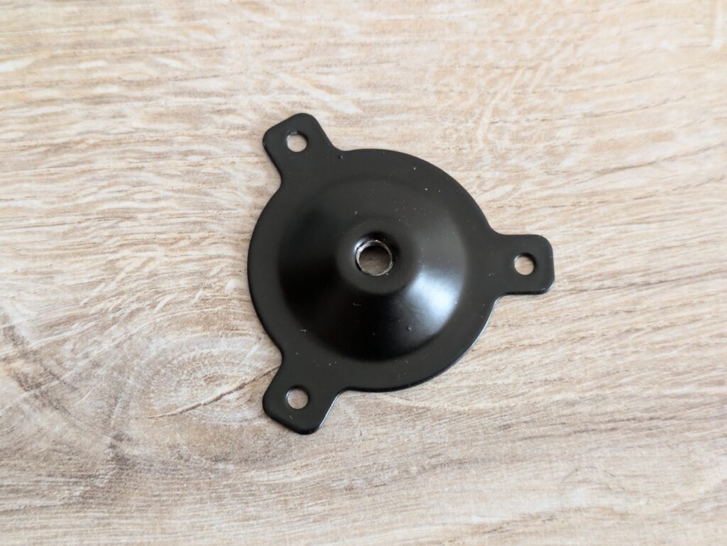 Wandsockel der Maxdone PH970S Wildkamera vom oben
