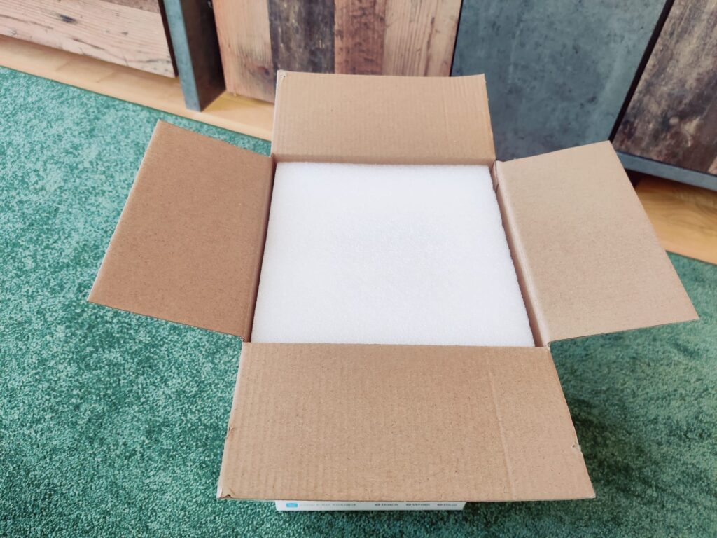 AIRTOK AP0601 Luftreiniger Verpackung offen