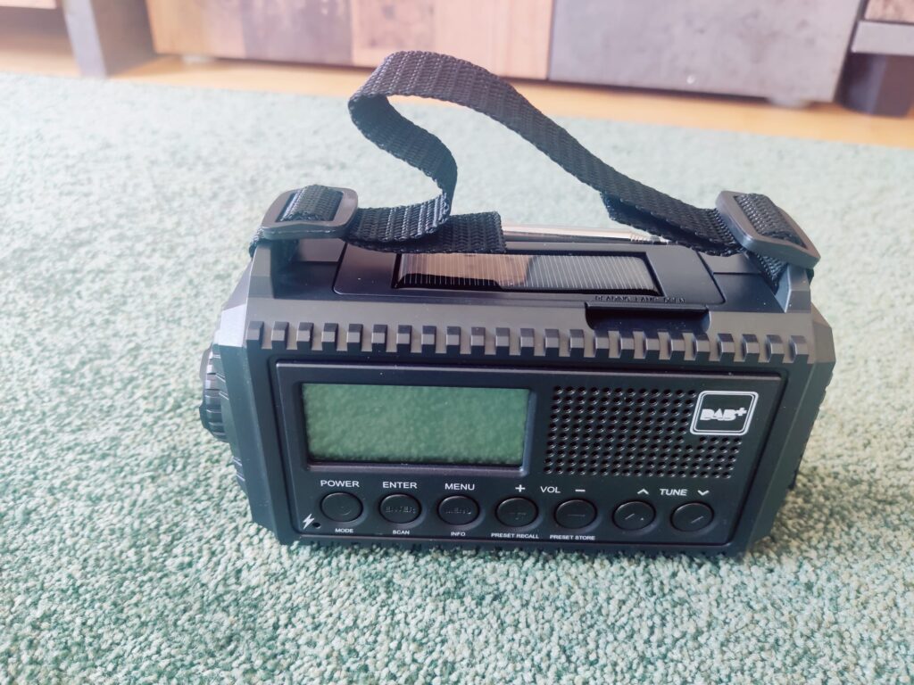 ROCAM CR 1009 Pro Kurbelradio Vorderansicht