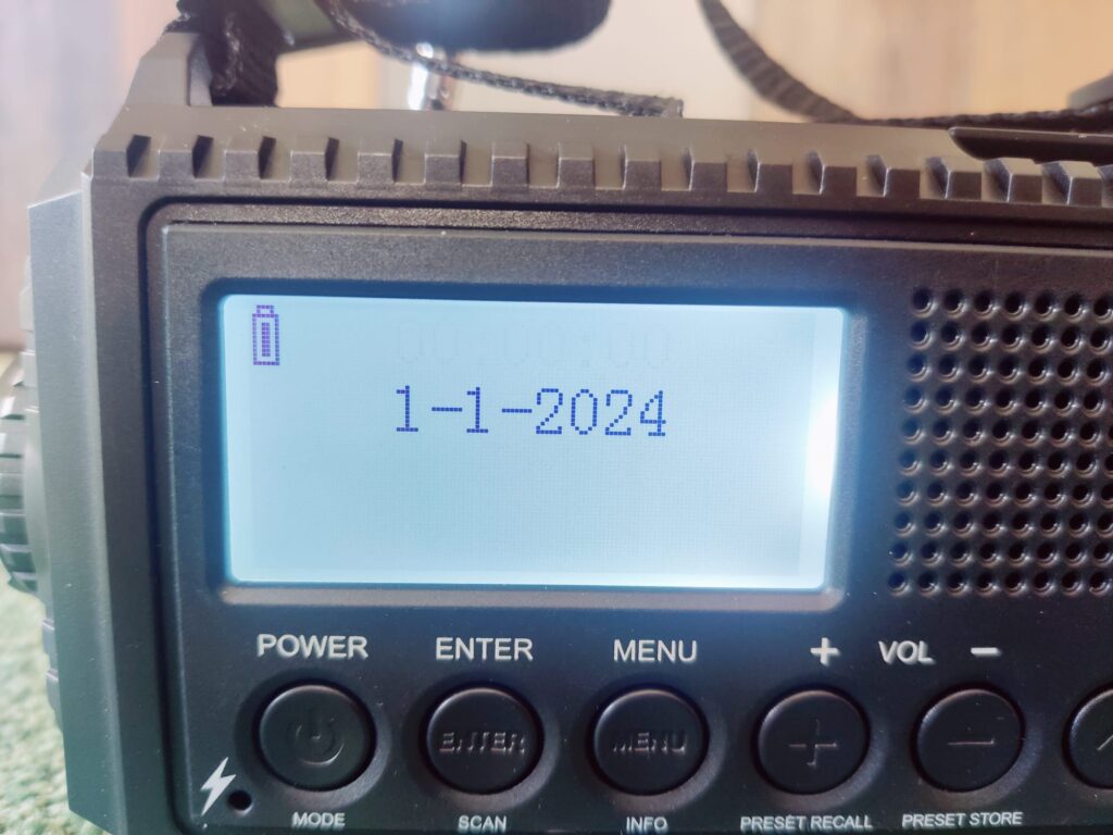 ROCAM CR 1009 Pro Kurbelradio Display beleuchtet