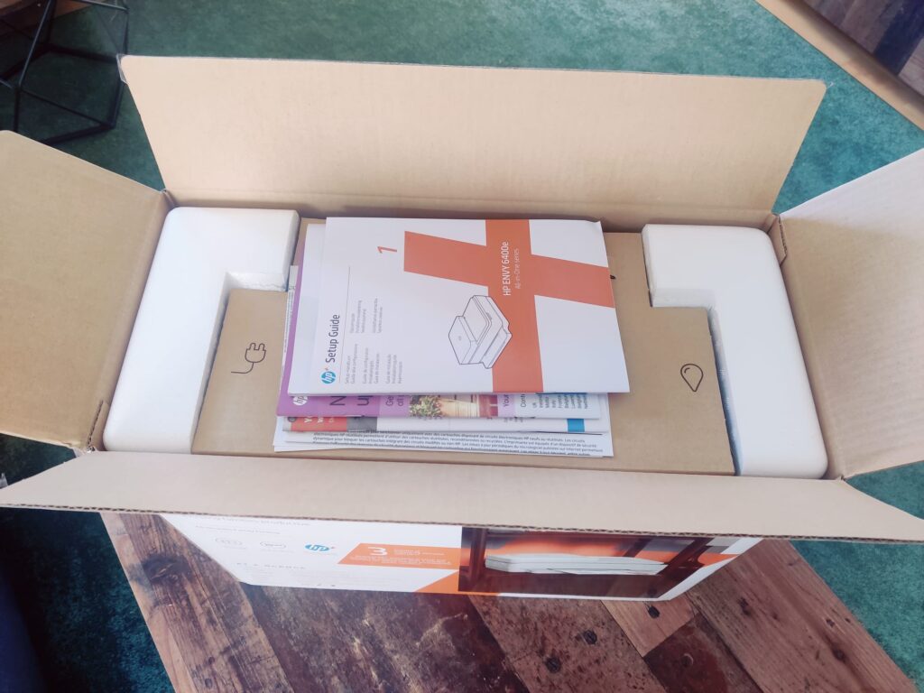 HP ENVY 6420e Tintenstrahldrucker Verpackung offen