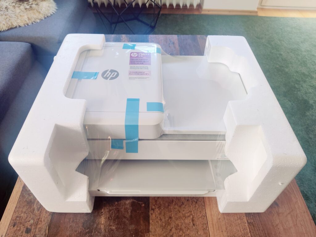 HP ENVY 6420e Tintenstrahldrucker in Styropor verpackt