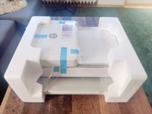 HP ENVY 6420e Tintenstrahldrucker in Styropor verpackt