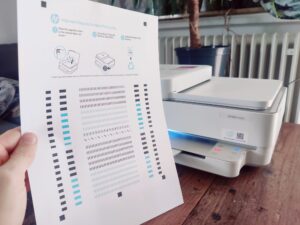HP ENVY 6420e Tintenstrahldrucker Testseite Ausrichtung