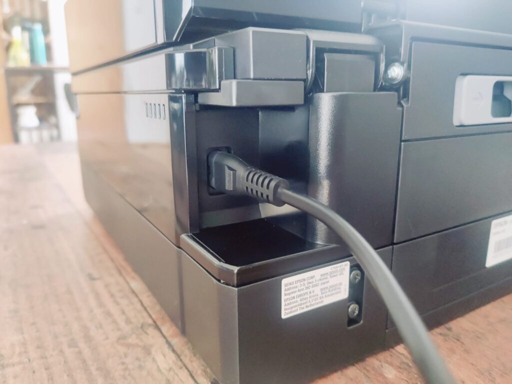 Epson Expression Premium XP-7100 Tintenstrahldrucker angeschlossen