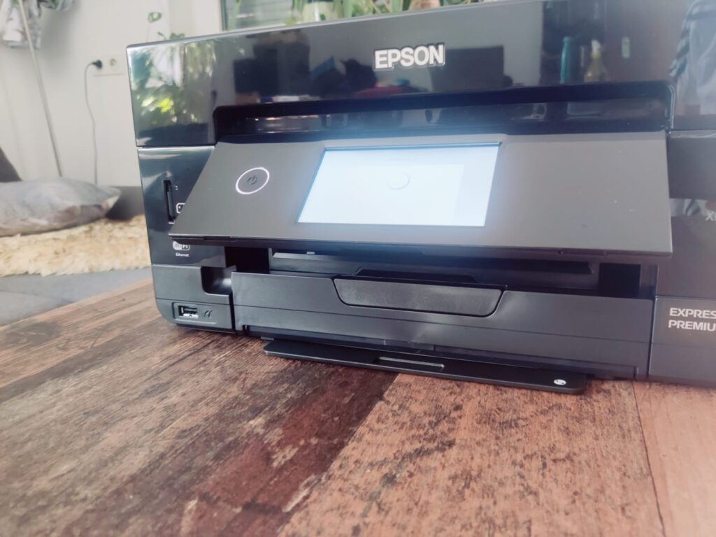 Epson Expression Premium XP-7100 Tintenstrahldrucker Display ausgeklappt