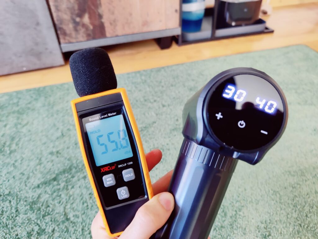 Lefity JX-703S Massagepistole Lautstärke auf höchster Stufe