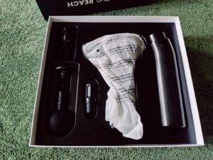RENPHO Reach R-C007 Massagepistole in der Verpackung