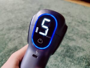 RENPHO Reach R-C007 Massagepistole Display auf höchster Stufe