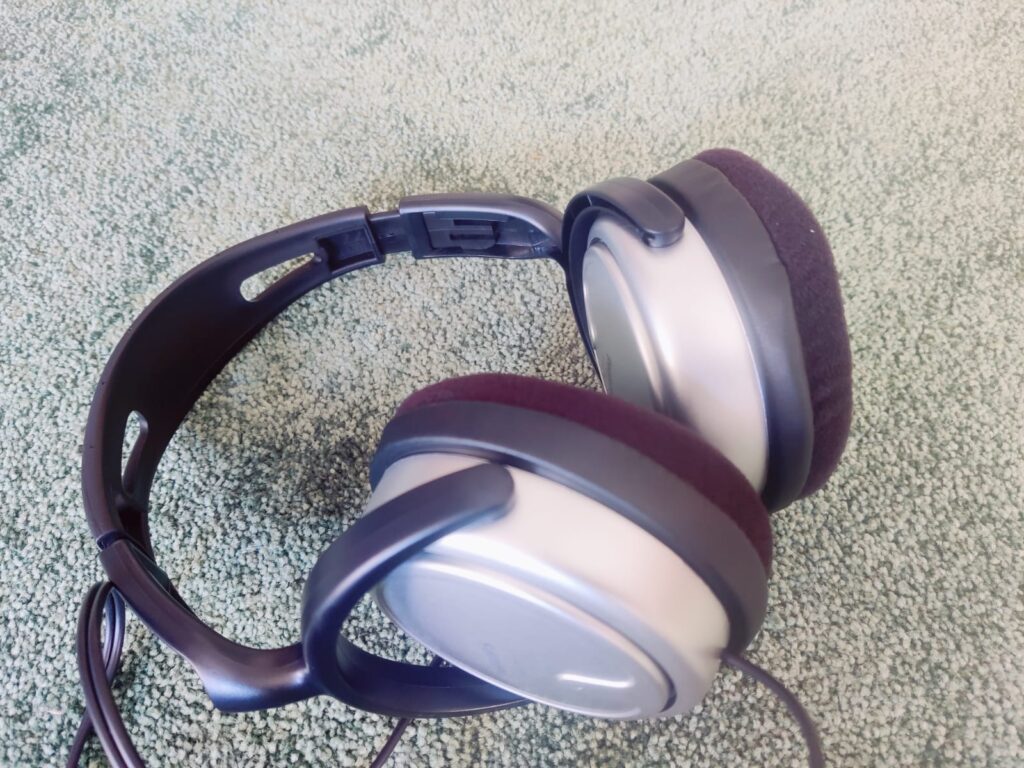 Philips Audio SHP2500/10 Over-Ear-Kopfhörer 180-Grad-Drehung