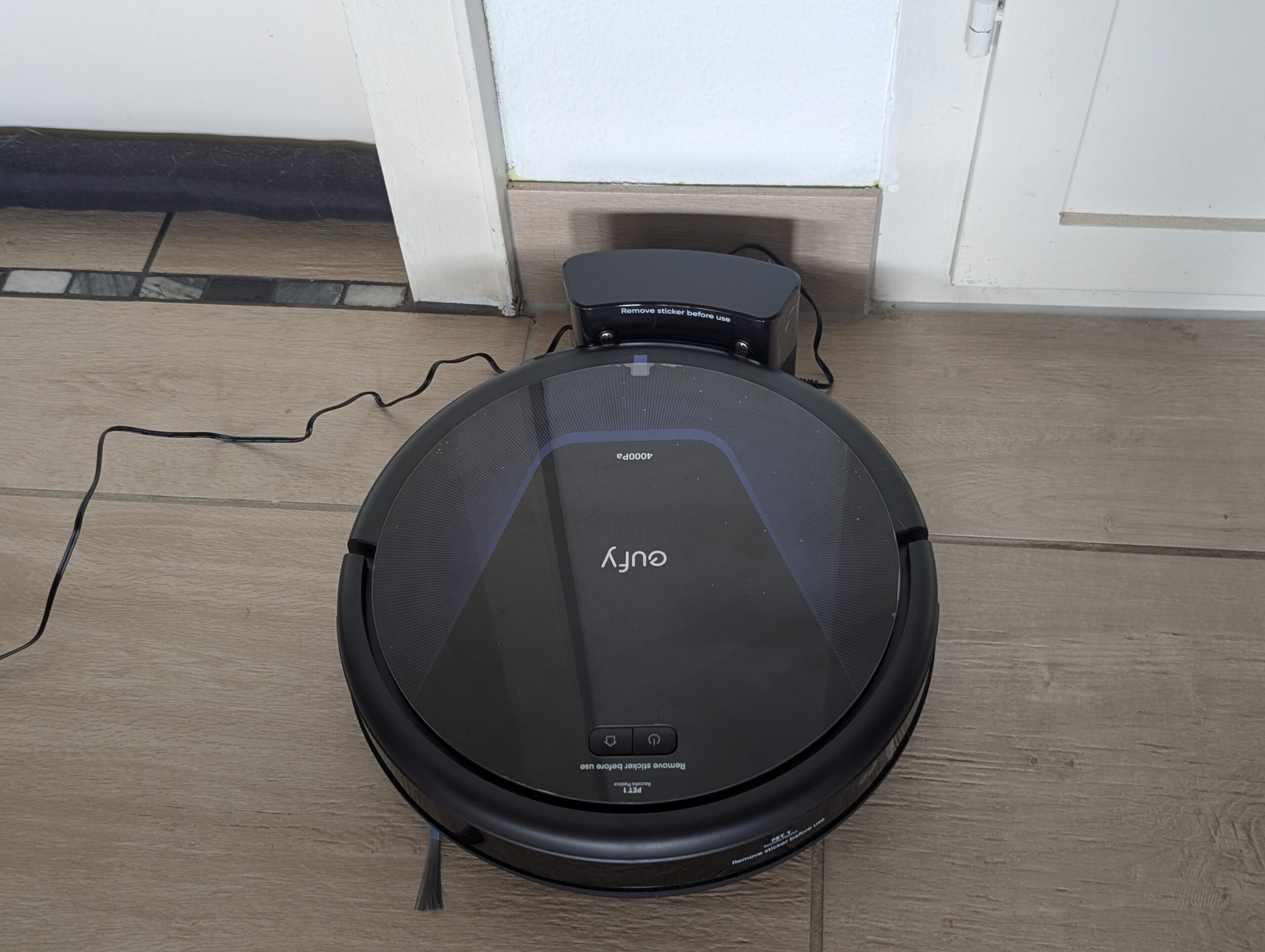 eufy G50 Hybrid Saugroboter beim Laden