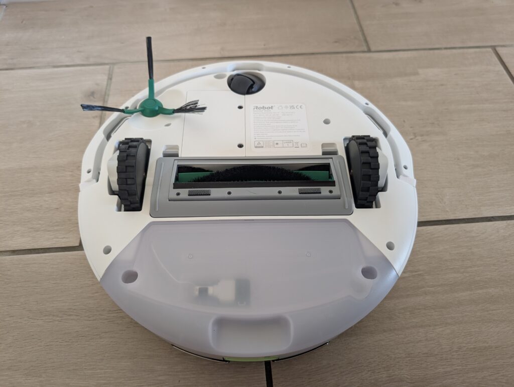 iRobot Roomba 105 Combo Wischroboter Ansicht von unten