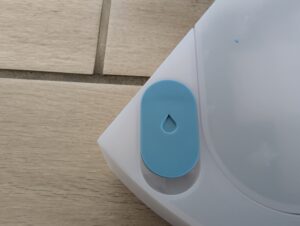 iRobot Roomba 105 Combo Wischroboter Einfüllöffnung Wischwasser geschlossen
