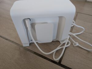 iRobot Roomba 105 Combo Wischroboter Kabelaufwicklung an der Ladestation