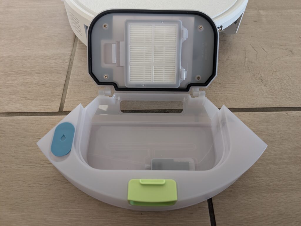 iRobot Roomba 105 Combo Wischroboter Staubbehälter geöffnet