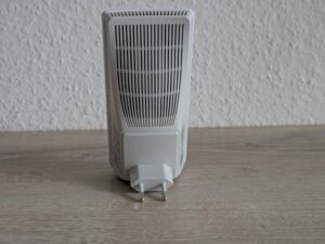 ASUS RP-AX58 AX3000 WLAN-Repeater von hinten
