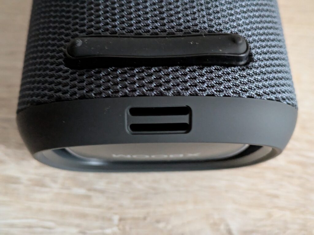 Bandhalterung der LG XBOOM Go DXG7 Bluetooth-Lautsprecher