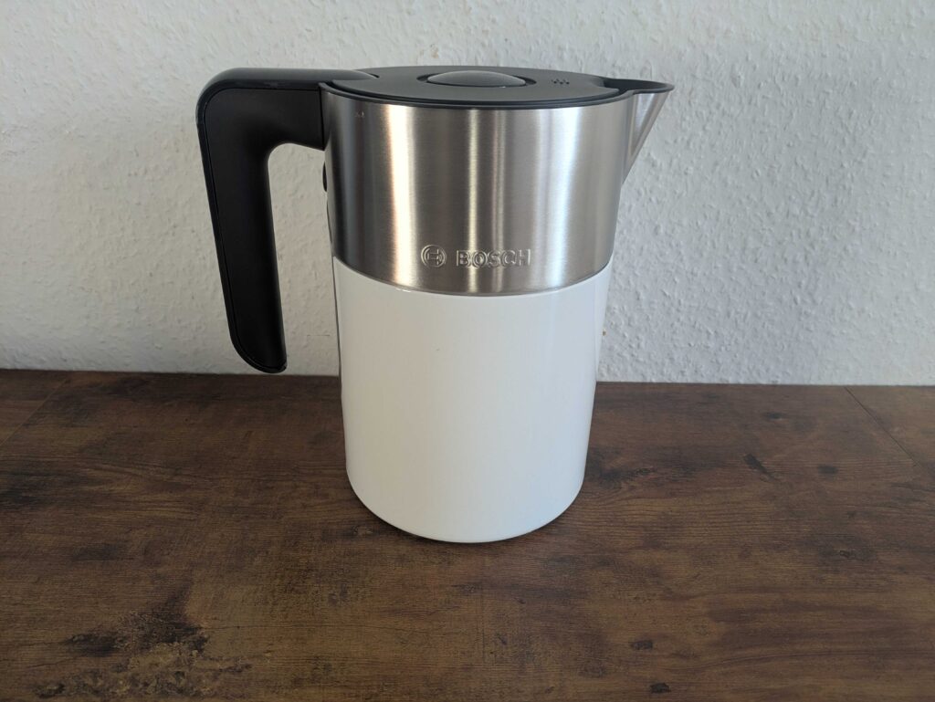 Bosch TWK8611P Wasserkocher von rechts