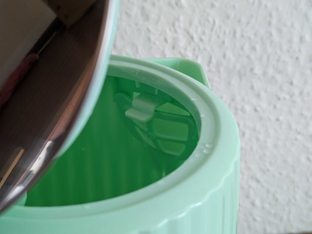 Filter des Russell Hobbs Eden Wasserkochers