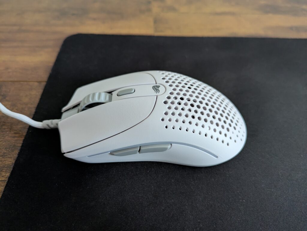 Glorious Model O 2 Mini Gaming-Maus von links