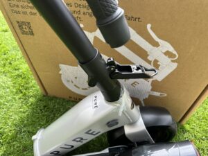 Streetbooster PURE Flex E-Scooter Spanner offen