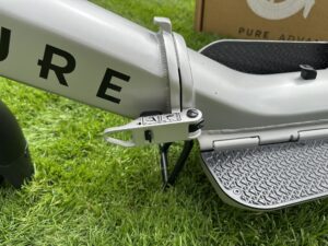 Streetbooster PURE Flex E-Scooter Rahmenspanner geschlossen