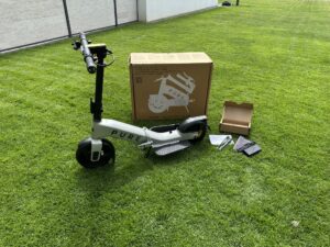 Streetbooster PURE Flex E-Scooter mit Heck montiert