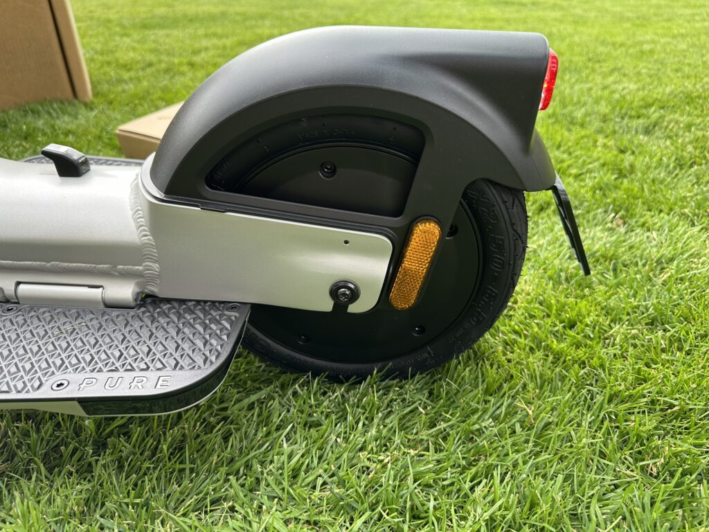 Streetbooster PURE Flex E-Scooter Hinterreifen mit Reflektoren
