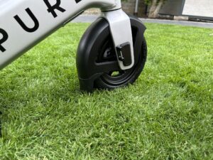 Streetbooster PURE Flex E-Scooter Vorderreifen mit Spritzschutz