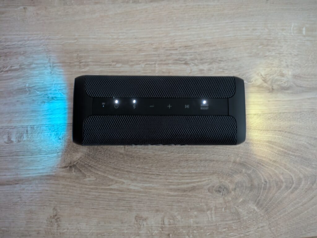 LG XBOOM Go DXG7 Bluetooth-Lautsprecher Beleuchtung von oben