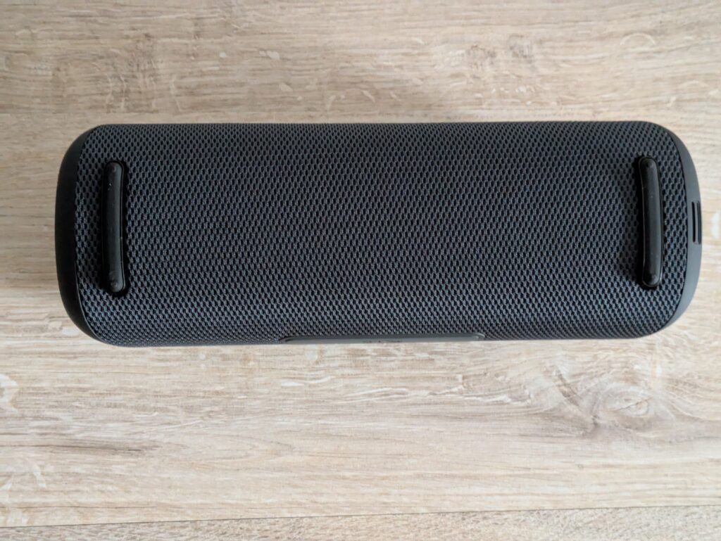 LG XBOOM Go DXG7 Bluetooth-Lautsprecher von unten